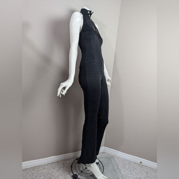 Halter neck jumpsuit, Y2K denim zip up front flared leg, karv heartbreak - Picture 5 of 9